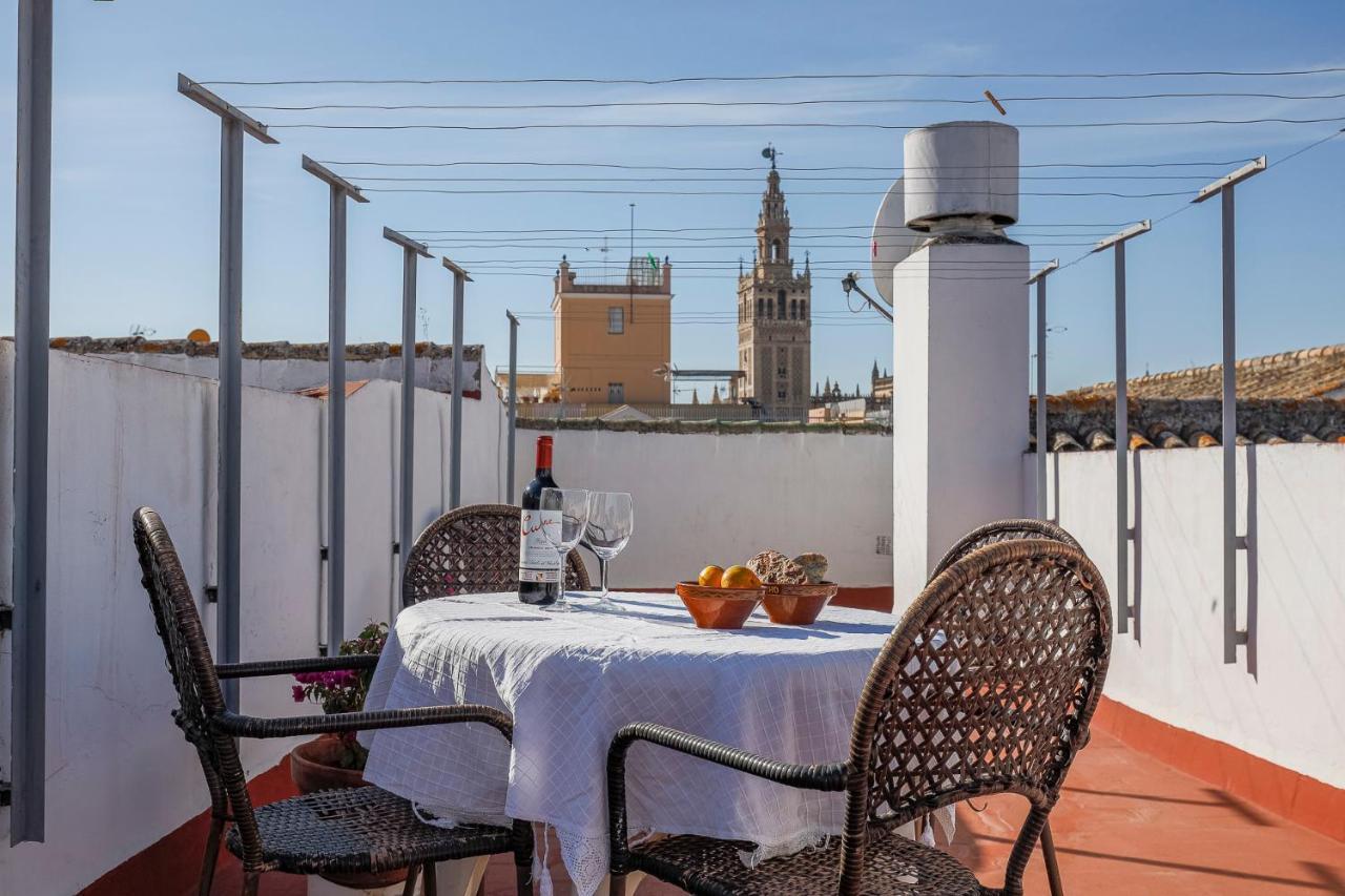Apt. Casa Palacio Santa Cruz Cathedral Views - Sevilla Exteriör bild