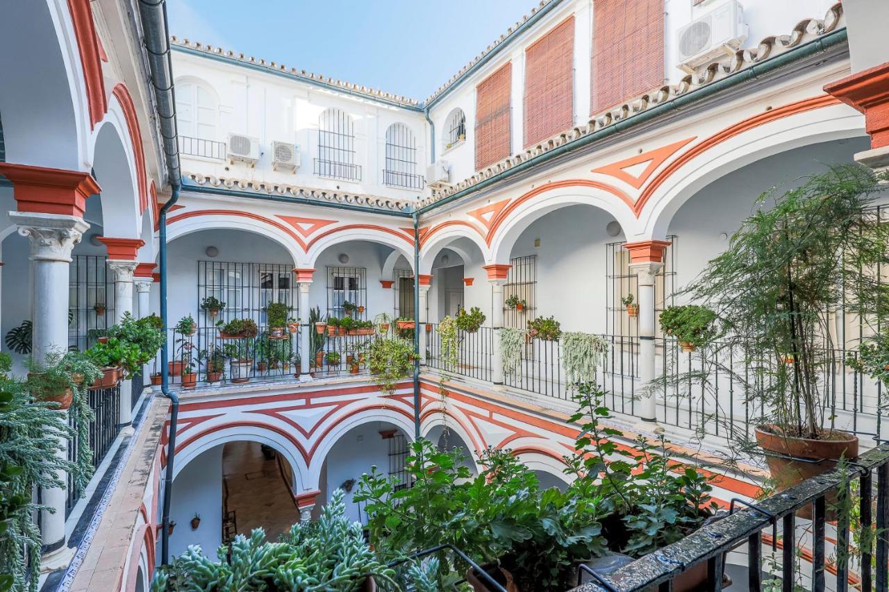 Apt. Casa Palacio Santa Cruz Cathedral Views - Sevilla Exteriör bild